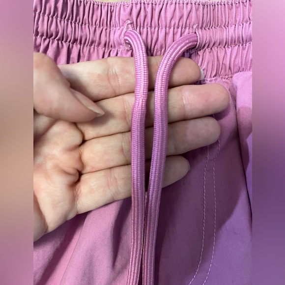 Women’s Size Small Activewear Pink Shorts by Forever 21 Cargo Pockets!! - Picture 8 of 10